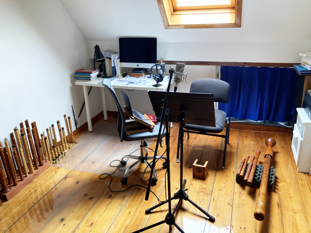 Home studio in Leuven during a 2025 recording session for the [*Corpus of Recorded Counterpoint Examples*](https://improvisedcounterpoint.com/recordings)